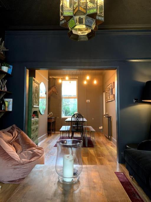 Chic Townhouse Near Tunnels Beaches Ilfracombe Extérieur photo